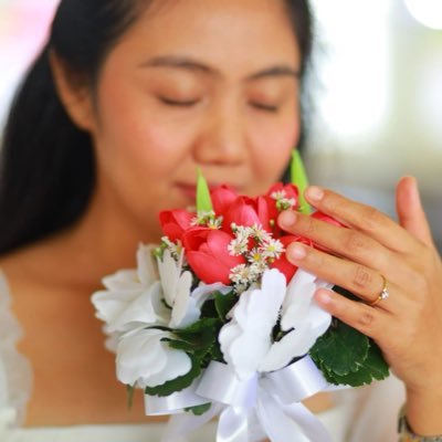 Rbtotepot1's profile picture. Full time wife and a mother, part time cook /owner (kinirog republik) and 100% rocker!👌