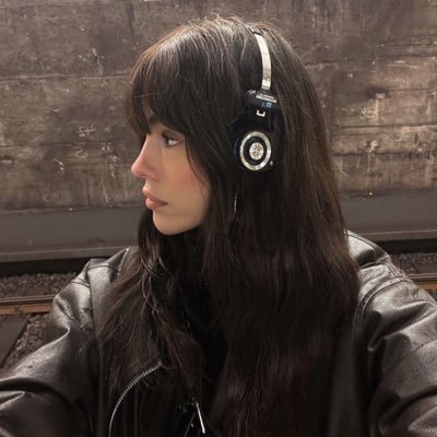 mas21i's profile picture. talkative and nerd girl