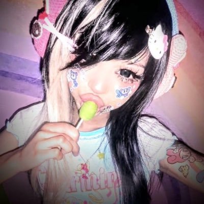 rainbowfrill's profile picture. secret🤐 ,,,,, semi-suggestive OC artist, problematic topics may be present⚠️