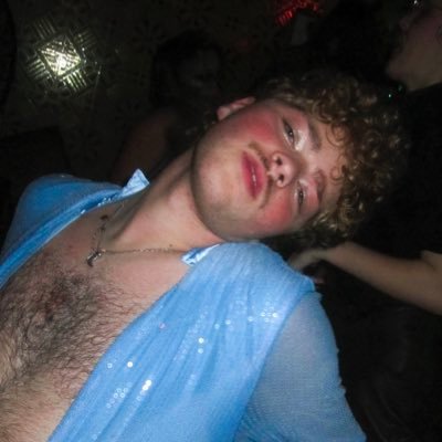 charmloversxo's profile picture. that summer heat