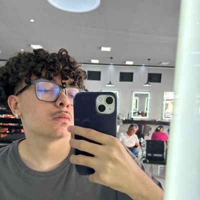 limatheking7's profile picture. 