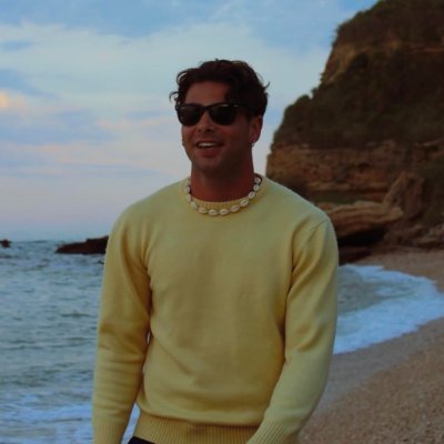 ruccio_reynolds's profile picture. 3x Founder
#CreatorEconomy
I fund content creators with venture capital to go viral.
I also talk shit and party.