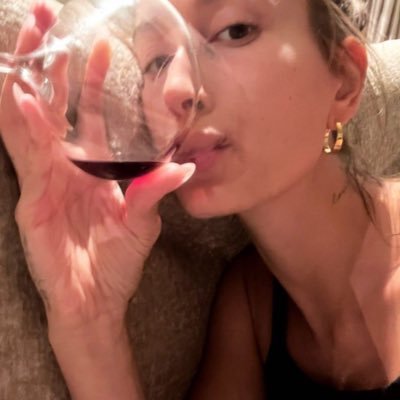 junobbgirl's profile picture. do you want the house tour?