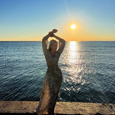 Aadavirtanen's profile picture. I design gowns for women who don’t ask for permission to shine ✨
Horseback riding 🐎 · candlelit dinners 🍷 · long conversations 🌙
🚫 AI 🚫 Spam