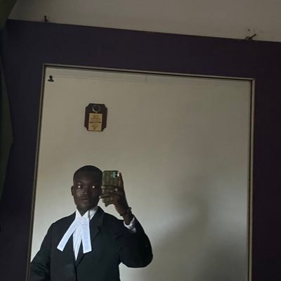 brodaoluProMax's profile picture. Just a guy who is intent on observing and recreating | Lawyer | Building @fmj_journal