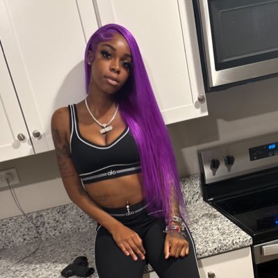 1804niyahhh's profile picture. Add My Ig @Pr3ttyniyahhhh._ LongLiveKreep 💙