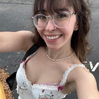 Cassiewhit8798's profile picture. 