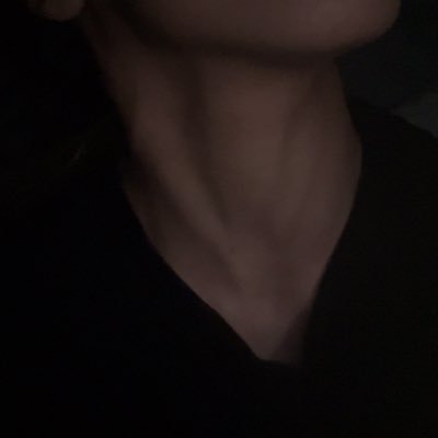 l8xn4's profile picture. احياناً مشاعر ، واحياناً فراغ ، بس الاغلب فراغ