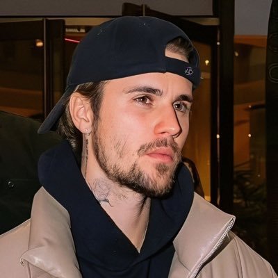 erlaniodrew's profile picture. farmacêutico in xiao's house ✨