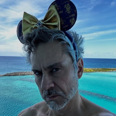 tayvisjunkie's profile picture. 