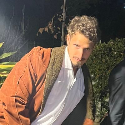 Crspy_Water's profile picture. Val Caster