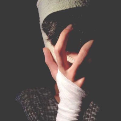 ABDALAH_1122's profile picture. عزلني عن الكل خلاني اكتفي فيه .. ثم تركني