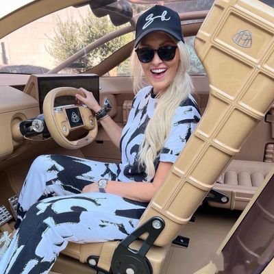 shindara525354's profile picture. DM me if you get chance to came across my profile and need help with bills 💸💸💸