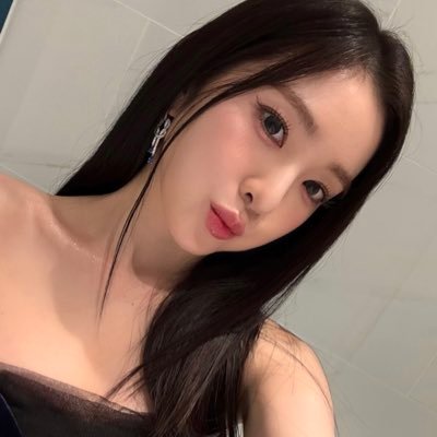 Aza_seraphine's profile picture. Azralph — always and forever.