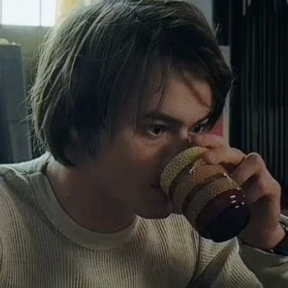 vampslilies's profile picture. st kids lawyer