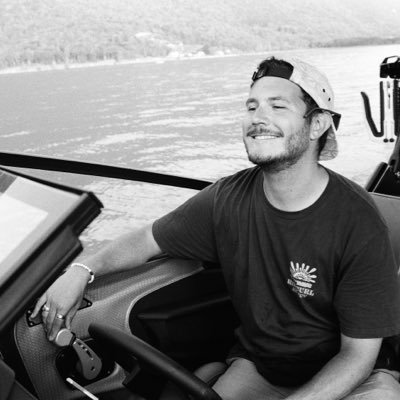 Clegoooo's profile picture. Pourquoi pas, finalement. Is that, la piraterie ? 🏴‍☠️