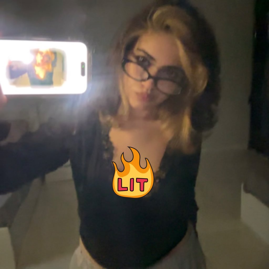 MAVis0i's profile picture. A rare case of calculated chaos