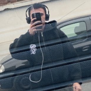 TOM934190089809's profile picture. Je tweet juste