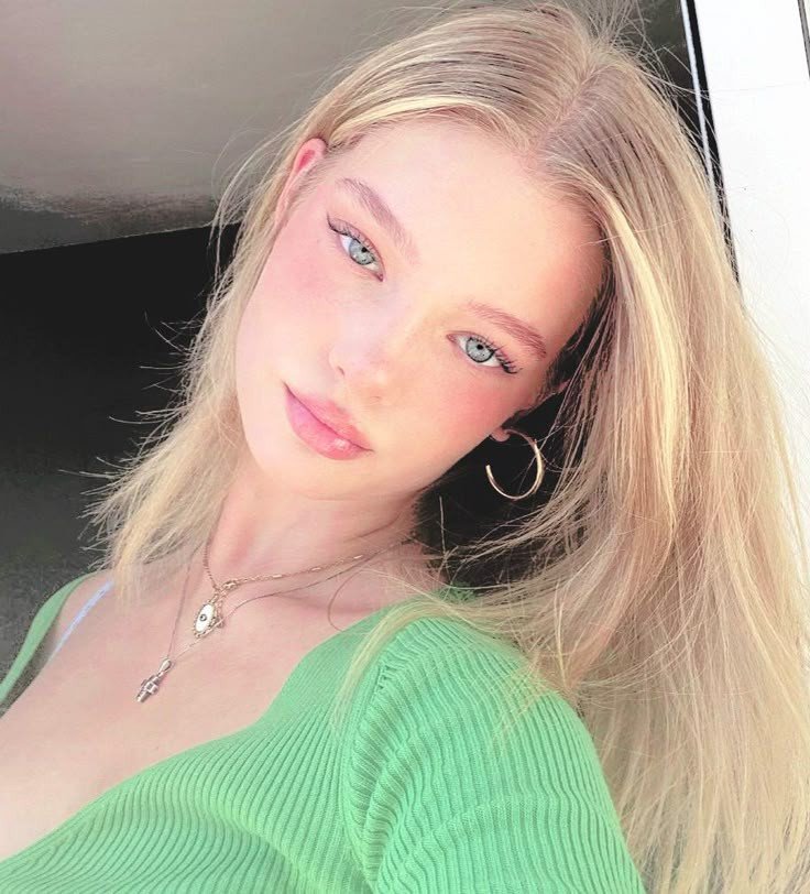 dalyraeon's profile picture. 𝖻𝗈𝗋𝗇 𝗂𝗇: 𝟤𝟢𝟢𝟥.   𝗋𝖾́𝗏𝗈𝗅𝗍𝖾,⠀𝟋𝗅𝗂𝖻𝖾𝗋𝗍𝖾́.   revolution───history,   museum   of   London. exhibition:   the   chartist   movement,   𝐟𝐫𝐞𝐞𝐝𝐨𝐦.