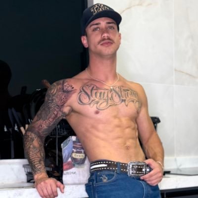 TolentinoPrive's profile picture. 🔥 Exclusivo. Misterioso. Só para quem sabe o que quer. 🔥 Exclusive. Mysterious. Only for those who know what they want. 👇