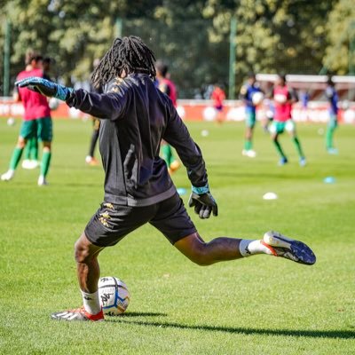itslffy's profile picture. 🇫🇷🇨🇩| Coach gardiens centre de formation 🧤@redstarfc