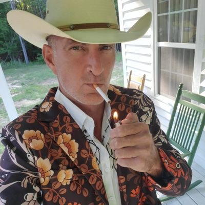 LAChas77's profile picture. Barn & Cabin Builder