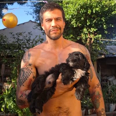 veneceos's profile picture. Espírito Livre!

escrevo ficção LGBT  https://t.co/MwHItS6rlT