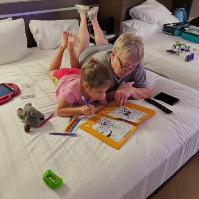 SchneiderM36775's profile picture. I'm here to raise awareness about online scams and stop online scams. If you’ve been scammed or see a fake account,message me let fight back together 🇺🇸