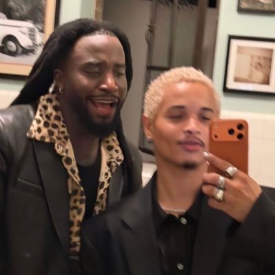 Drasticallyy's profile picture. Is Chloe x Halle pronounced like Hunter x Hunter?