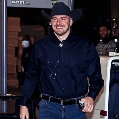 chinoluipio's profile picture. Former ESPN Philippines Sportscaster/ MYX VJ / TV Host / Events Host / Alpas Siargao Hostel / For inquiries: japluipio@gmail.com #MFFL