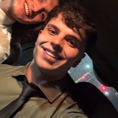 Santirico31's profile picture. 