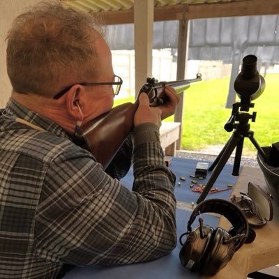 lesarmesdejul's profile picture. Patriots. Europhobe. Soutiesn