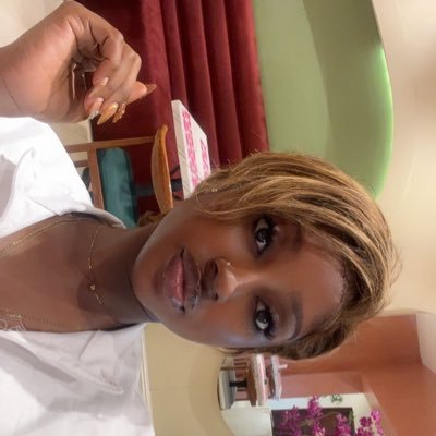 nl_nadea's profile picture. 👻: nadiaowusu_s                                                                        🇬🇭❤️🌹.