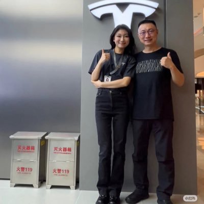 ZxiaotongT's profile picture. first account 👉 @tomzhu_nz