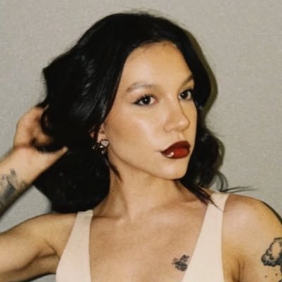 UpdatePriscilla's profile picture. Fonte de informações sobre a Priscilla Instagram : @updatepri