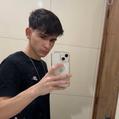 Vinipteixeira's profile picture. 