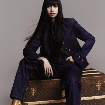 iampeachieee's profile picture. 