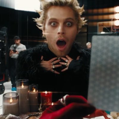 hemmoismybitch's profile picture. Album 6 Track 15