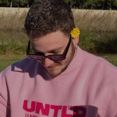 carlousrcc's profile picture. Pase, siga, recuéstese un rato…