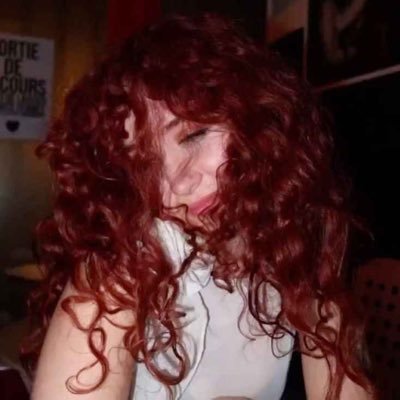 walIcrawlr's profile picture. queerbait victim 2025