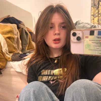 Siobachka's profile picture. He's so deep like dirty water. God, he's awful | 🏎️🏒