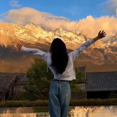 Nkpjlw's profile picture. ギリシャ、スウェーデンの陽光が心を広げ人生を澄ませてくれた
海と風がもっとしなやかな自分を見せてくれた
旅の延長線上で日本の優しさに出会いに行く