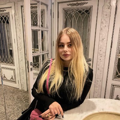 Natasha_an1's profile picture. No one succeeds easily; it's all about taking it one step at a time, working diligently and practically.