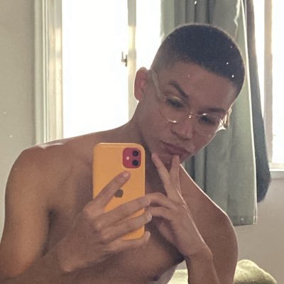 saturnolaranja_'s profile picture. adicione uma bio no seu perfil