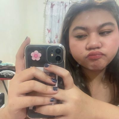 444_ynaah's profile picture. 🂡