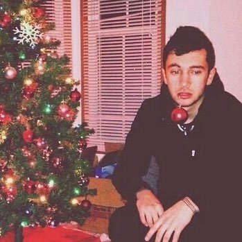 snapback_ash's profile picture. #1 never take it & one way fan | 𝒲𝒽𝑒𝓃 𝒹𝒶𝓇𝓀𝓃𝑒𝓈𝓈 𝓇𝑜𝓁𝓁𝓈 𝑜𝓃 𝓎𝑜𝓊, 𝓅𝓊𝓈𝒽 𝑜𝓃 𝓉𝒽𝓇𝑜𝓊𝑔𝒽 | 27 | saw tøp 10/17 | clikkie since 2016