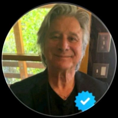 PerryStev77579's profile picture. Legendary icon singer* Rock Star* Journey * Don't stop believing * Open Arm's * ✨️ ♥️