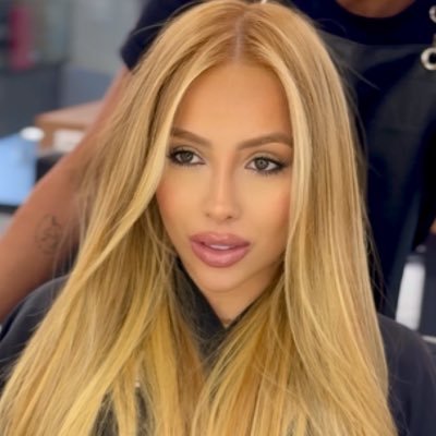 karenkcorrea_'s profile picture. O céu tem um plano p você 🌙✨🦋