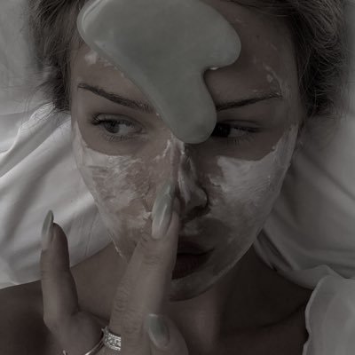 eclipsalty's profile picture. ⠀