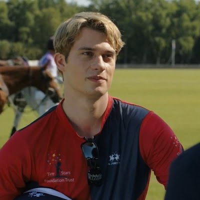 deadhoshil's profile picture. 